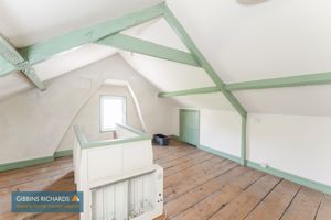 Attic Room- click for photo gallery